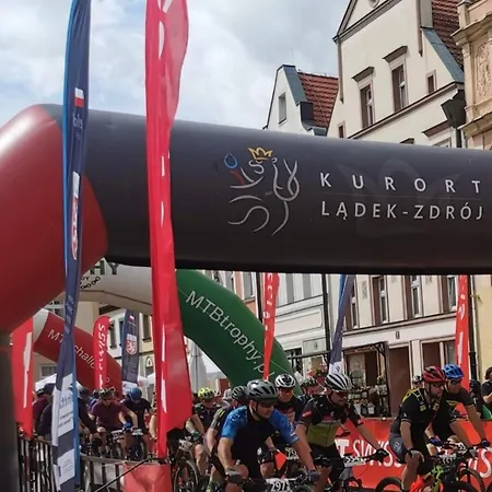 Złotogórski Lądek-zdrój Apartamento *